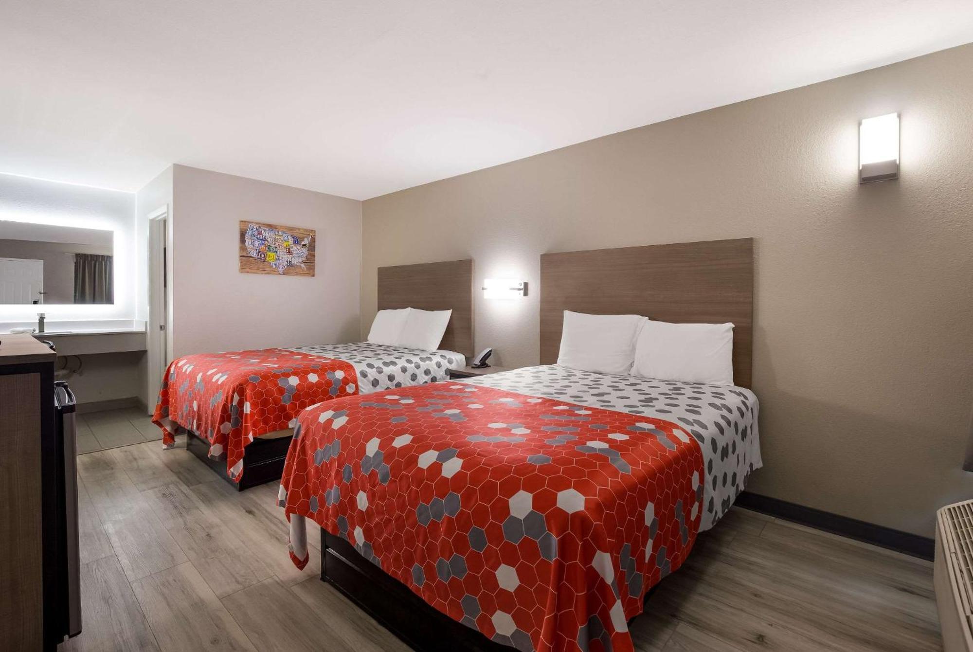 מובייל Econo Lodge מראה חיצוני תמונה