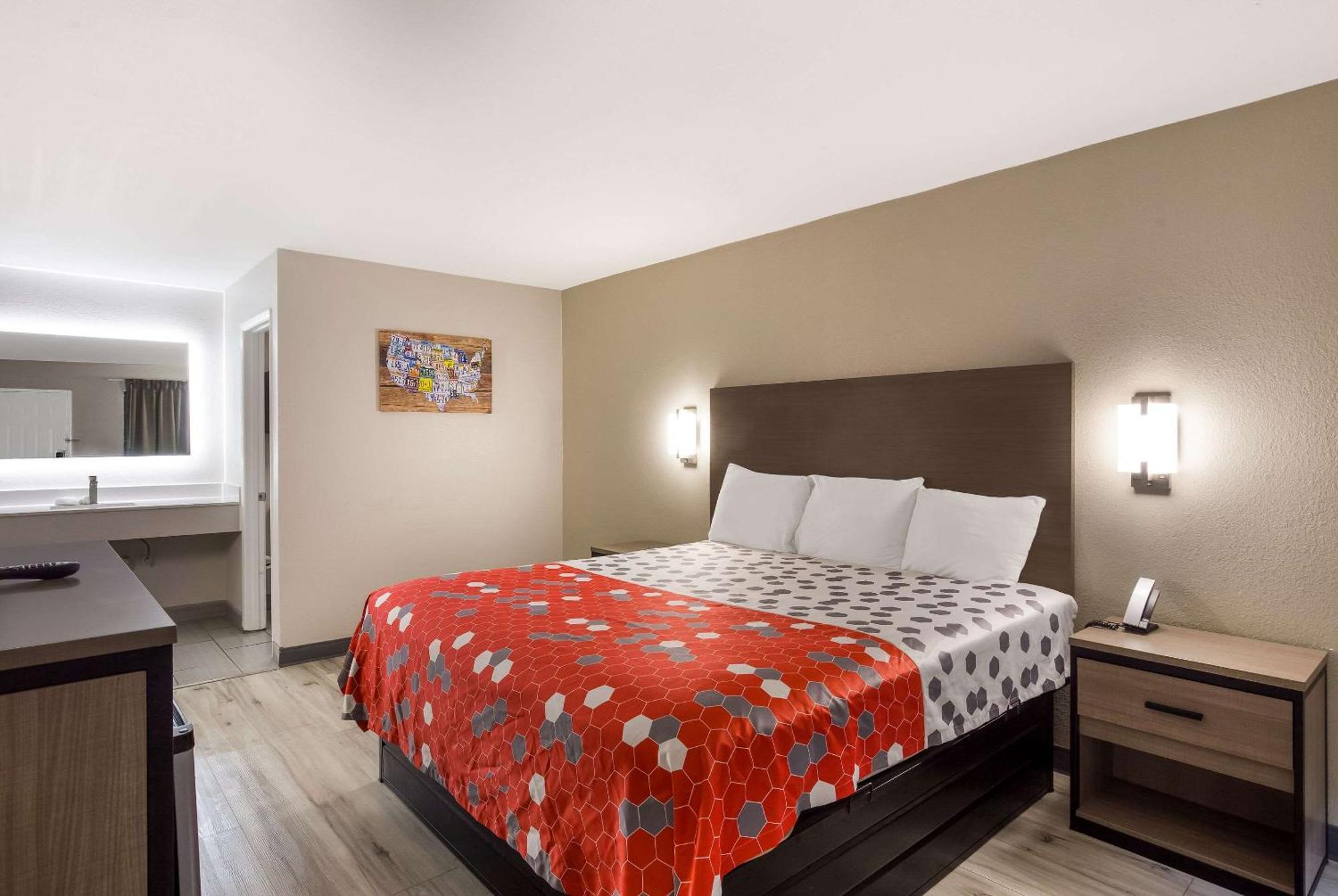 מובייל Econo Lodge מראה חיצוני תמונה