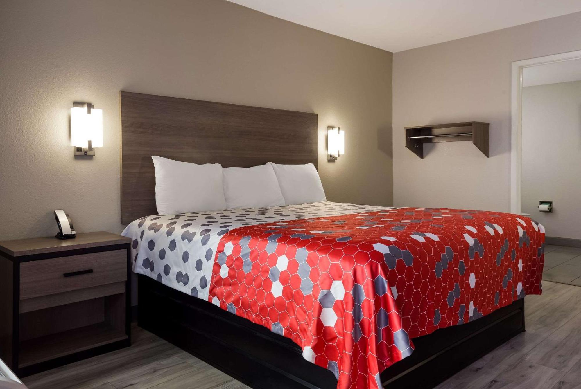 מובייל Econo Lodge מראה חיצוני תמונה