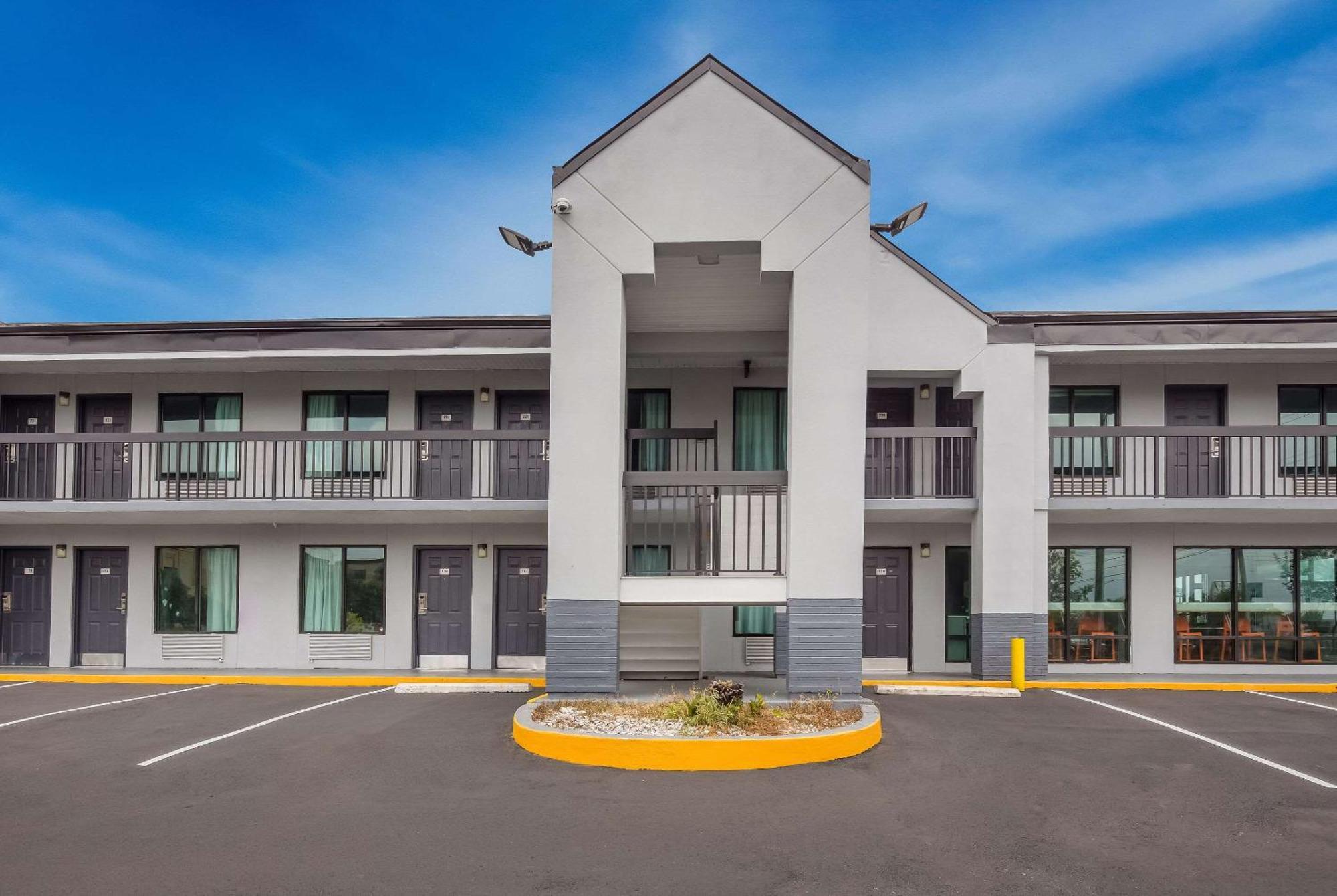 מובייל Econo Lodge מראה חיצוני תמונה