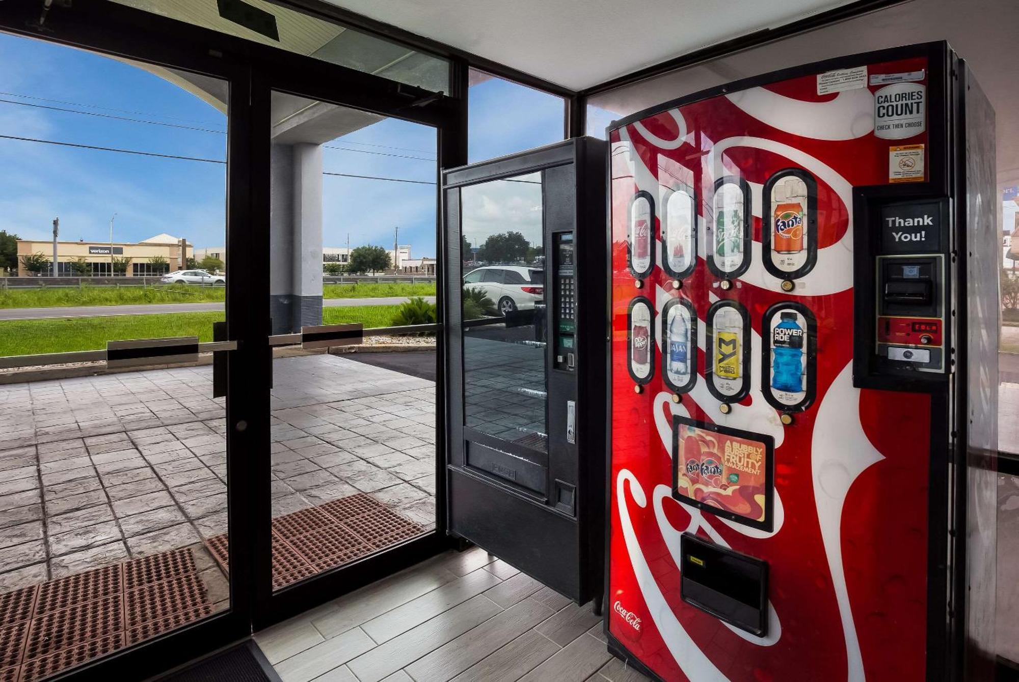 מובייל Econo Lodge מראה חיצוני תמונה